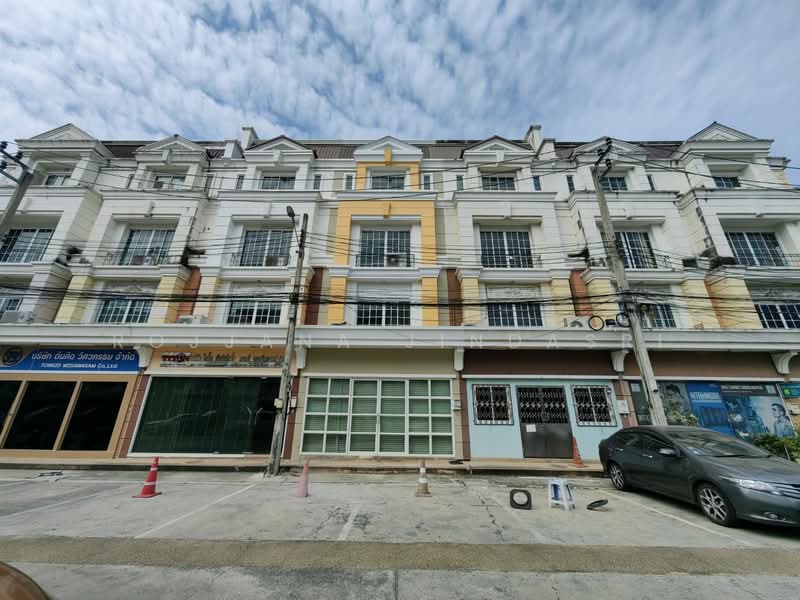 4-BR Townhouse, Bangkok, Bang Na Tai, Bang Na, Bangkok, 4 Bedrooms, 300 sqm, Townhouse For Rent, by Rojjana Jindasri, 500450601 - DDproperty.com