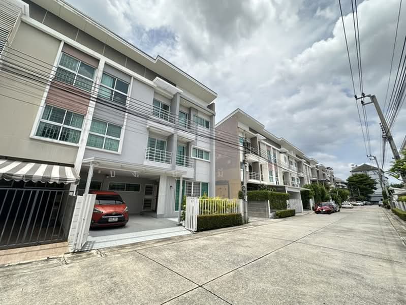 The Estate Srinakarin 1, Bangkok, Soi On Nut 46, Suan Luang, Bangkok, 4 Bedrooms, 186 sqm, Townhouse For Sale, by คุณบุษบง บุญมีเจริญพันธ์, 500450605 - DDproperty.com