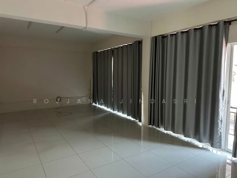 ทาวน์เฮ้าส์ 4-ห้องนอน, กรุงเทพ, บางขุนเทียน, จอมทอง, กรุงเทพ, 160 ตร.ม., ทาวน์เฮ้าส์ ให้เช่า, โดย Rojjana Jindasri, 500450608 - DDproperty.com