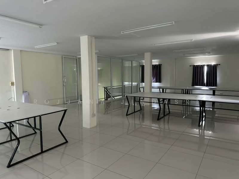 4-BR Townhouse, Bangkok, Bangkhuntien, Chom Thong, Bangkok, 4 Bedrooms, 160 sqm, Townhouse For Rent, by Rojjana Jindasri, 500450608 - DDproperty.com