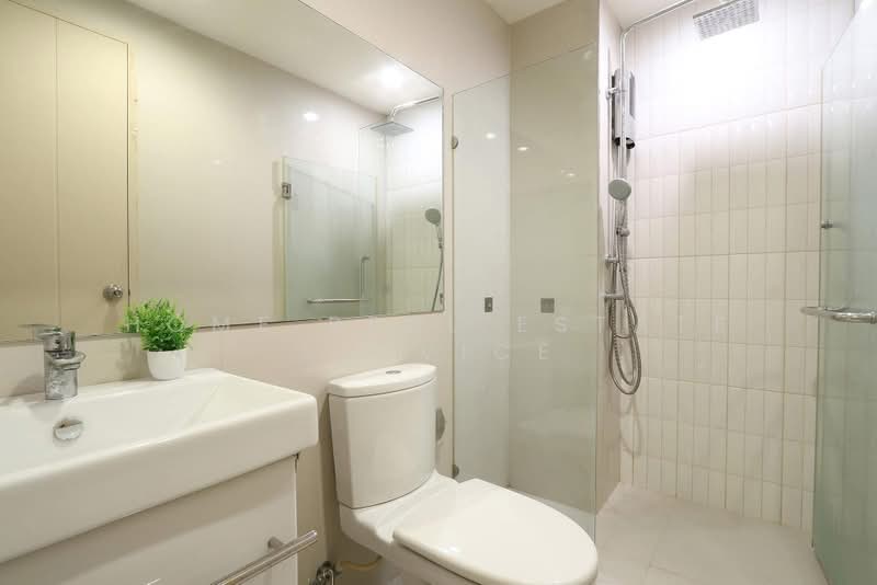 Life Asoke, Bangkok, Asoke-Dindang Road, Bang Kapi, Huai Khwang, Bangkok, 1 Bedroom, 30 sqm, Condo For Sale, by HOME Real Estate Service, 500450661 - DDproperty.com