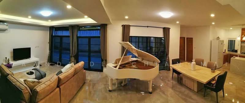 Luxury Pool Villa for Rent near 89 Plaza, Chiang Mai Rental Price: 52,000 THB / month No.15P013, Chiang Mai, Nong Hoi, Muang Chiang Mai, Chiang Mai, 4 Bedrooms, 210 sqm, Single Detached House For Rent, by Baandeedee Chiangmai, 500450663 - DDproperty.com