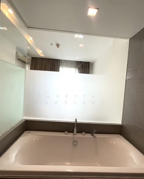Siri At Sukhumvit, Bangkok, 902 Sukhumvit Road, Phra Kanong, Khlong Toei, Bangkok, 2 Bedrooms, 70 sqm, Condo For Sale, by Kanrutai Dawruang, 500450679 - DDproperty.com