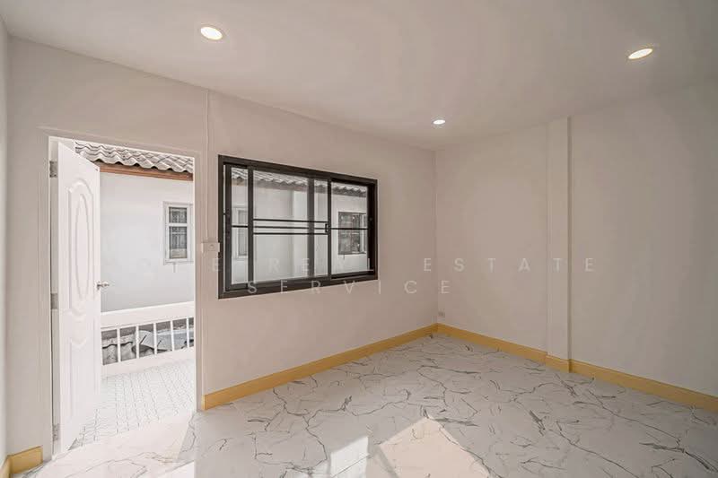 Piyawararom 2, Nonthaburi, Rattanathibet Road, Bang Bua Thong, Nonthaburi, 3 Bedrooms, 120 sqm, Townhouse For Sale, by HOME Real Estate Service, 500450713 - DDproperty.com