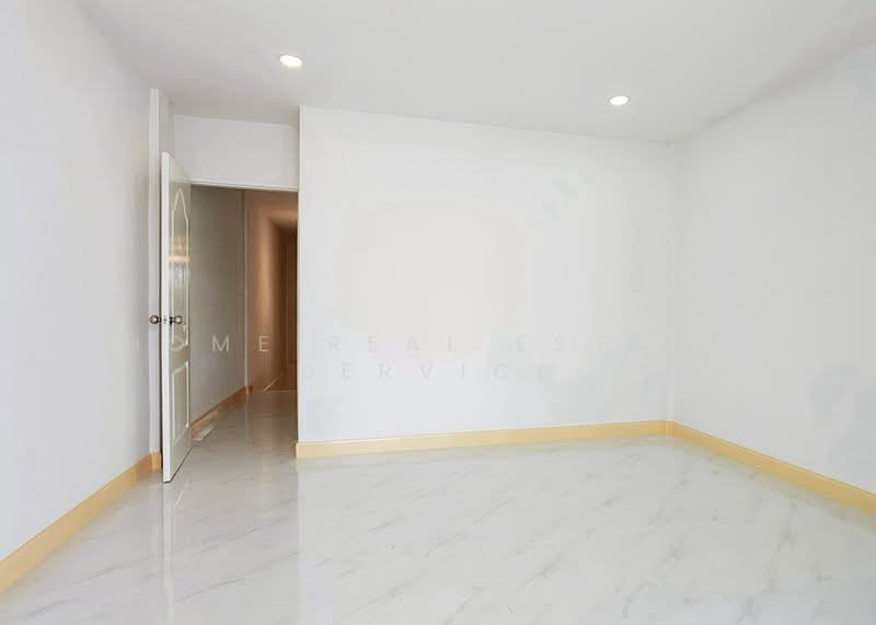 Nanthicha Village 4, Nonthaburi, Sai Noi, Nonthaburi, 3 Bedrooms, 120 sqm, Townhouse For Sale, by HOME Real Estate Service, 500450747 - DDproperty.com