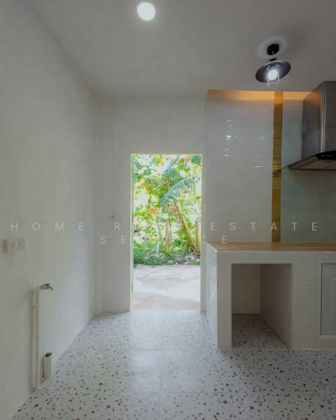 Piyawararom Village Phase 3, Nonthaburi, Baan Kluay-Sai Noi Road, Sai Noi, Nonthaburi, 3 Bedrooms, 120 sqm, Townhouse For Sale, by HOME Real Estate Service, 500450761 - DDproperty.com
