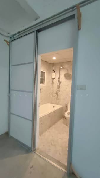 หมู่บ้าน 84 แมนชั่น : Baan 84 Mansion, กรุงเทพ, วังทองหลาง, วังทองหลาง, กรุงเทพ, 250 ตร.ม., ทาวน์เฮ้าส์ ให้เช่า, โดย ปรินทร์ญาดา ชิณโชติ, 500450780 - DDproperty.com