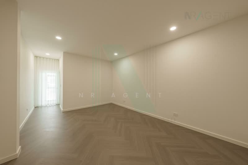 Khlongtan Nivet, Bangkok, 20 Soi Pridi Banomyong 42, Khlong Tan Nua, Watthana, Bangkok, 3 Bedrooms, 192 sqm, Townhouse For Rent, by NR agent, 500450788 - DDproperty.com