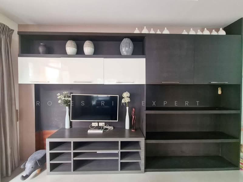 Ladawan Srinakarin, Samut Prakan, Srinakarin Road, Bang Kaeo, Bang Plee, Samut Prakan, 4 Bedrooms, 195 sqm, Single Detached House For Rent, by Rosesirin Expert, 500450829 - DDproperty.com