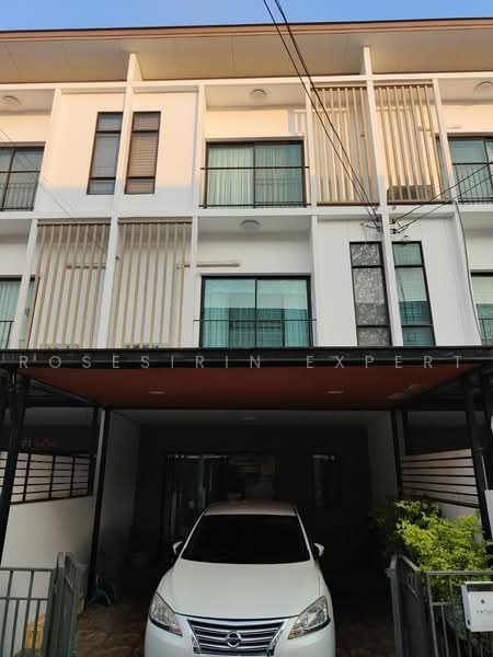 Patio Srinakarin-Rama 9, Bangkok, Krungthep Kreetha Road, Hua Mak, Bang Kapi, Bangkok, 3 Bedrooms, 200 sqm, Townhouse For Rent, by Rosesirin Expert, 500450838 - DDproperty.com