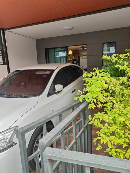 Patio Srinakarin-Rama 9, Bangkok, Krungthep Kreetha Road, Hua Mak, Bang Kapi, Bangkok, 3 Bedrooms, 200 sqm, Townhouse For Rent, by Rosesirin Expert, 500450838 - DDproperty.com