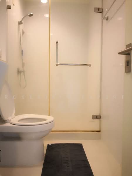 Baan Klang Muang Chokchai 4, Bangkok, Chokchai 4 Road, Lat Phrao, Bangkok, 3 Bedrooms, 185 sqm, Townhouse For Rent, by Rosesirin Expert, 500450850 - DDproperty.com