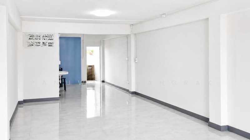 ซอยร่มเกล้า 21 พื้นที่, Bangkok, Khlong Sam Prawet, Lat Krabang, Bangkok, , 150 sqm, Shophouse For Sale, by Panuwat Ruangrak, 500450893 - DDproperty.com