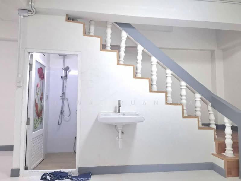 ซอยร่มเกล้า 21 พื้นที่, Bangkok, Khlong Sam Prawet, Lat Krabang, Bangkok, , 150 sqm, Shophouse For Sale, by Panuwat Ruangrak, 500450893 - DDproperty.com