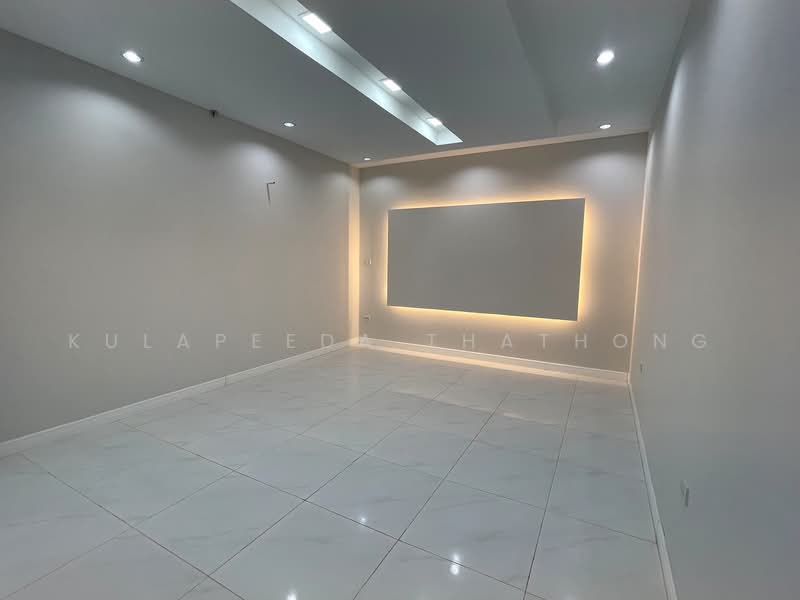 For Sale / Rent: Land with Office Building and Showroom, Songkhla, 134/1 นวลแก้วอุทิศ, Hat-Yai, Hat Yai, Songkhla, , 1,600 sqm, Office Space For Rent, by Kulapeeda Thathong, 500450923 - DDproperty.com