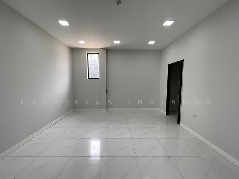 For Sale / Rent: Land with Office Building and Showroom, Songkhla, 134/1 นวลแก้วอุทิศ, Hat-Yai, Hat Yai, Songkhla, , 1,600 sqm, Office Space For Rent, by Kulapeeda Thathong, 500450923 - DDproperty.com