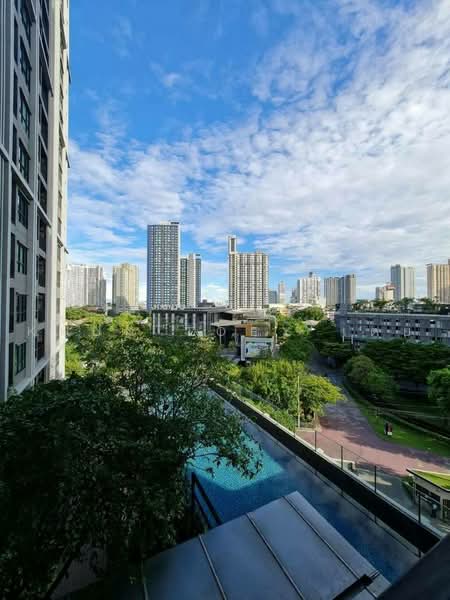 The Base Park East Sukhumvit 77, Bangkok, 99 Soi Pridi Banomyong 2, Phra Kanong Nua, Watthana, Bangkok, 1 Bedroom, 30 sqm, Condo For Rent, by Khun Toey เตย, 500450930 - DDproperty.com
