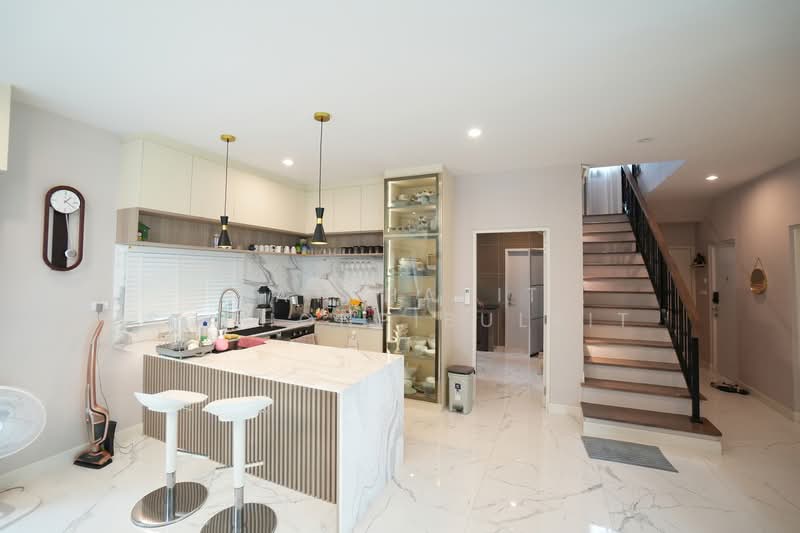 Setthasiri Chaengwattana-Prachachuen 2, Nonthaburi, Liab Khlong Phapa Road, Ban Mai, Pak Kret, Nonthaburi, 5 Bedrooms, 325 sqm, Single Detached House For Sale, by Ratthakit Sophonpibulkit, 500450943 - DDproperty.com