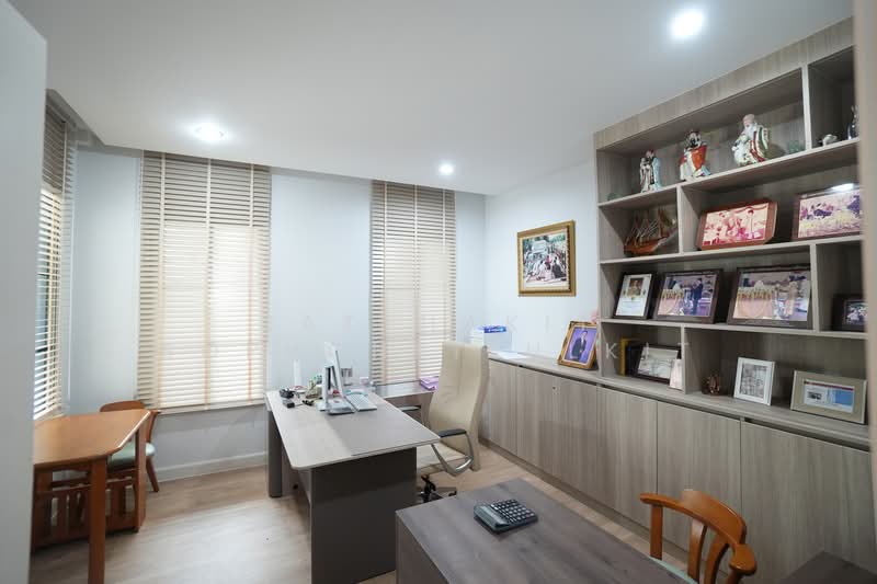 Setthasiri Chaengwattana-Prachachuen 2, Nonthaburi, Liab Khlong Phapa Road, Ban Mai, Pak Kret, Nonthaburi, 5 Bedrooms, 325 sqm, Single Detached House For Sale, by Ratthakit Sophonpibulkit, 500450943 - DDproperty.com