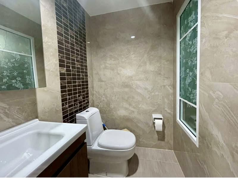 Passorn Prestige Pattanakarn 38, Bangkok, Soi Phatthanakan 38, Suan Luang, Bangkok, 3 Bedrooms, 210 sqm, Single Detached House For Rent, by Thananthorn Wongvarnkaseam, 500450950 - DDproperty.com