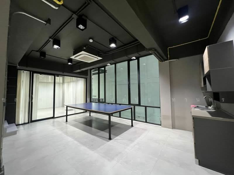 โฮมออฟฟิศ 5 ชั้น ทำเล ลาดพร้าว 71 (นาคนิวาส 7), Bangkok, Lat Phrao, Bangkok, , 782 sqm, Office Space For Sale, by ชลธิชา ปรางค์ประทานพร, 500451169 - DDproperty.com