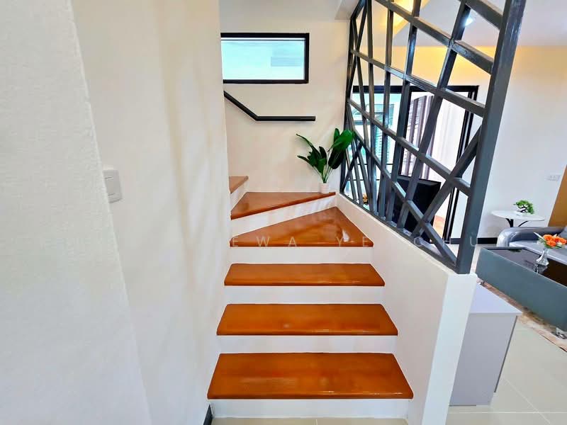 หมู่บ้านไอดีไซน์ วงแหวนรามอินทรา, Bangkok, เลียบคลองสอง, Sam Wa Tawan Tok, Khlong Sam Wa, Bangkok, 4 Bedrooms, 100 sqm, Townhouse For Sale, by Kwancheewa Yenchum, 500451191 - DDproperty.com