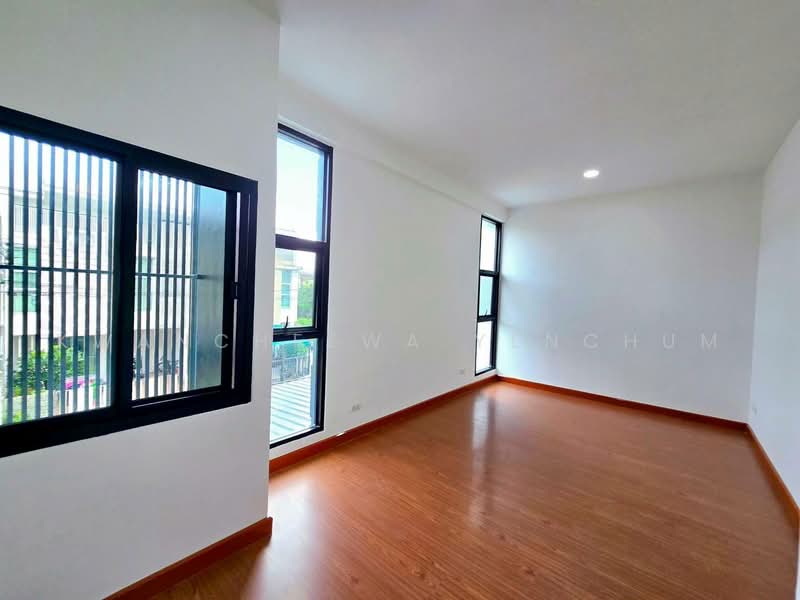 หมู่บ้านไอดีไซน์ วงแหวนรามอินทรา, Bangkok, เลียบคลองสอง, Sam Wa Tawan Tok, Khlong Sam Wa, Bangkok, 4 Bedrooms, 100 sqm, Townhouse For Sale, by Kwancheewa Yenchum, 500451191 - DDproperty.com