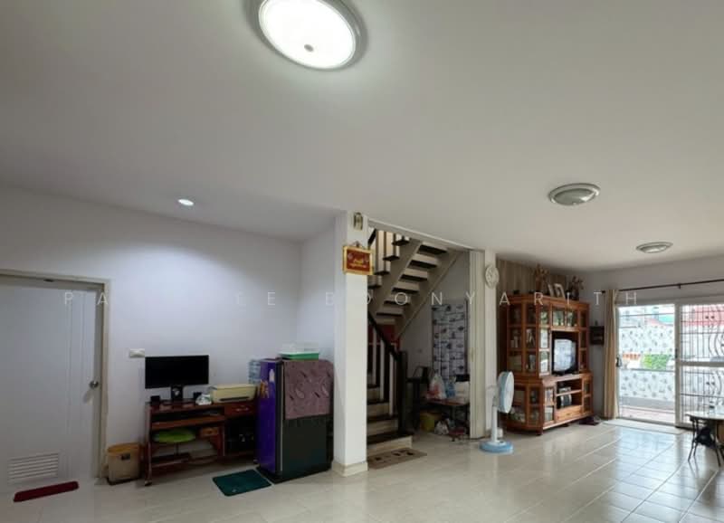 undefined, Bangkok, Saphan Sung, Bangkok, 3 Bedrooms, 150 sqm, Semi-Detached House (Twin House) For Sale, by Pavadee Boonyarith, 500451236 - DDproperty.com