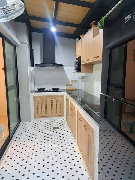Anasiri Ramkhamhaeng, Bangkok, Ramkhamhaeng 122, Khlong Song Ton Nun, Lat Krabang, Bangkok, 3 Bedrooms, 100 sqm, Townhouse For Rent, by Thiti Boonchurn, 500451239 - DDproperty.com