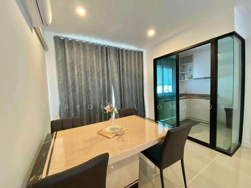 Patio Srinakarin-Rama 9, Bangkok, Krungthep Kreetha Road, Hua Mak, Bang Kapi, Bangkok, 3 Bedrooms, 141 sqm, Townhouse For Rent, by Natthapong Laomahong, 500451243 - DDproperty.com