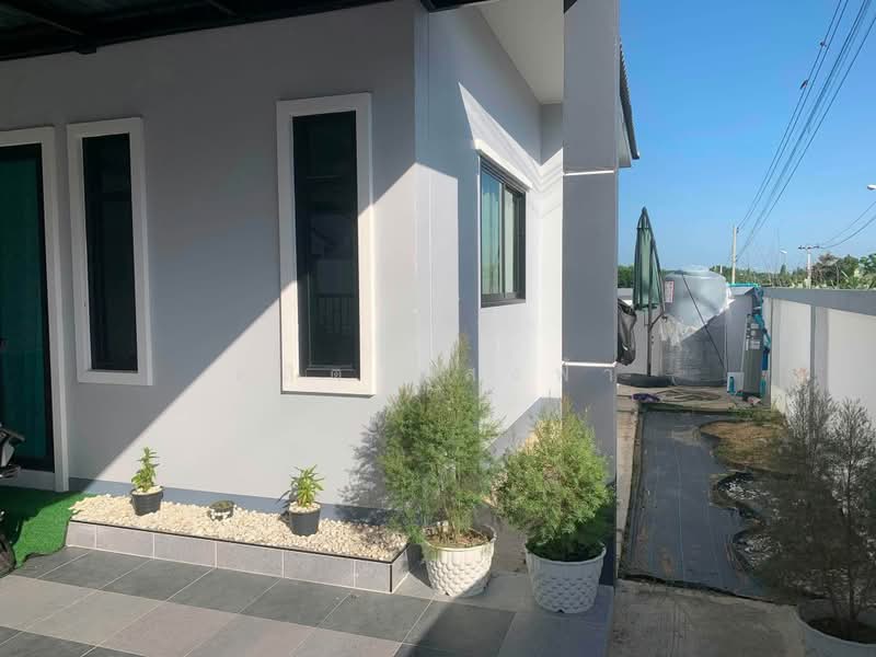 ให้เช่าบ้านเดี่ยวหลังมุม นิคมพัฒนา ซอย9 สาย15 ระยอง, Rayong, Nikhom Pattana, Rayong, 2 Bedrooms, 150 sqm, Single Detached House For Rent, by Dusit Saengfa, 500451301 - DDproperty.com
