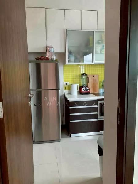 The Lofts Yennakart, Bangkok, 366 ์Soi Nang Linchi Yenakat Road, Chong Nonsi, Yan Nawa, Bangkok, 2 Bedrooms, 93 sqm, Condo For Sale, by Anthea Khwanngam, 500451305 - DDproperty.com