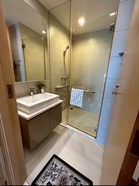 Siri At Sukhumvit, Bangkok, 902 Sukhumvit Road, Phra Kanong, Khlong Toei, Bangkok, 2 Bedrooms, 70 sqm, Condo For Rent, by Banjarat Thanomchat, 500451333 - DDproperty.com