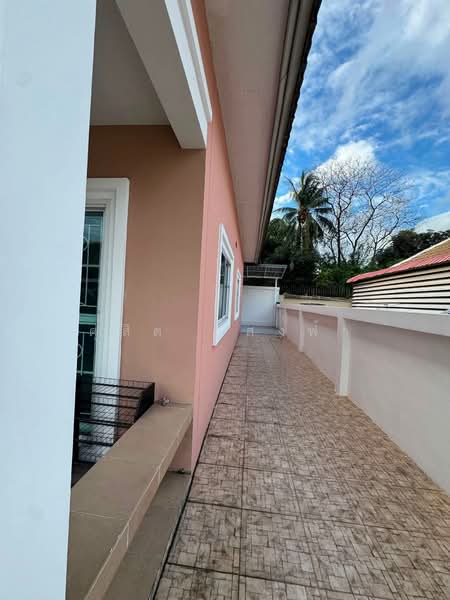 ให้เช่าทาวน์โฮม ม.เซนสิริทาวน์ แหลมฉบัง ศรีราชา, Chon Buri (Pattaya), Thung Suk La, Si Racha, Chon Buri (Pattaya), 2 Bedrooms, 80 sqm, Townhouse For Rent, by Dusit Saengfa, 500451402 - DDproperty.com