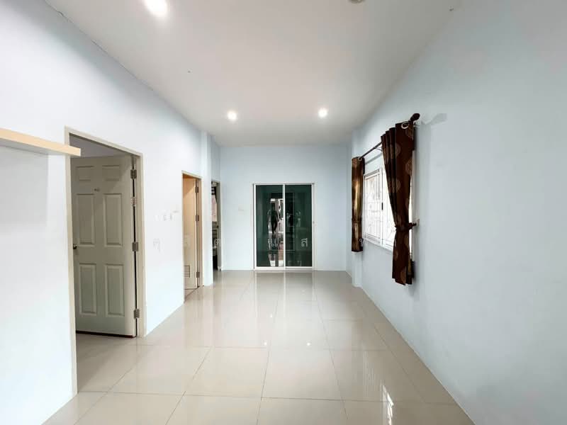 ให้เช่าทาวน์โฮม ม.เซนสิริทาวน์ แหลมฉบัง ศรีราชา, Chon Buri (Pattaya), Thung Suk La, Si Racha, Chon Buri (Pattaya), 2 Bedrooms, 80 sqm, Townhouse For Rent, by Dusit Saengfa, 500451402 - DDproperty.com