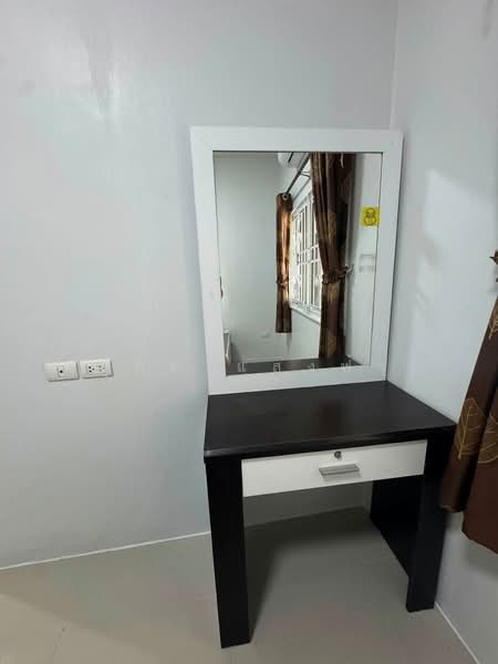 ให้เช่าทาวน์โฮม ม.เซนสิริทาวน์ แหลมฉบัง ศรีราชา, Chon Buri (Pattaya), Thung Suk La, Si Racha, Chon Buri (Pattaya), 2 Bedrooms, 80 sqm, Townhouse For Rent, by Dusit Saengfa, 500451402 - DDproperty.com