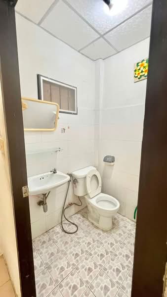 ให้เช่าทาวน์โฮม ม.อิสเทิร์นแลนด์2 ชากค้อ ศรีราชา, Chon Buri (Pattaya), Surasak, Si Racha, Chon Buri (Pattaya), 2 Bedrooms, 65 sqm, Townhouse For Rent, by Dusit Saengfa, 500451426 - DDproperty.com