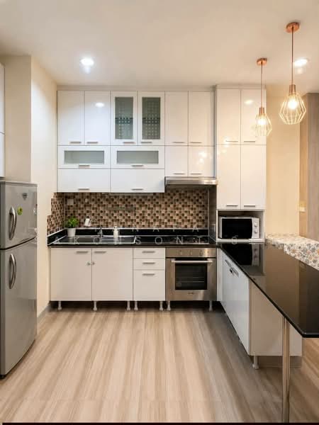Baan Klang Krung Siam-Pathumwan : บ้านกลางกรุง สยาม-ปทุมวัน คอนโดมิเนียม, กรุงเทพ, ถนนเพชรบุรี แขวงถนนเพชรบุรี เขตราชเทวี กรุงเทพมหานคร, ถนนเพชรบุรี, ราชเทวี, กรุงเทพ, 80 ตร.ม., คอนโด ให้เช่า, โดย Tanapat Sakonsontised, 500451487 - DDproperty.com