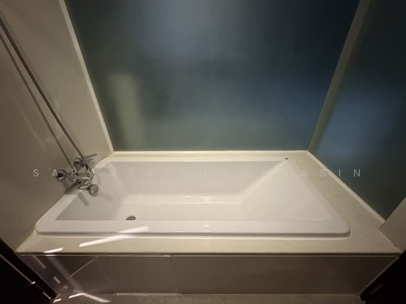 Sky Walk Residences, Bangkok, 1599 Sukhumvit Road, Phra Kanong Nua, Watthana, Bangkok, 1 Bedroom, 54 sqm, Condo For Rent, by Saranya Suwannasin, 500451546 - DDproperty.com