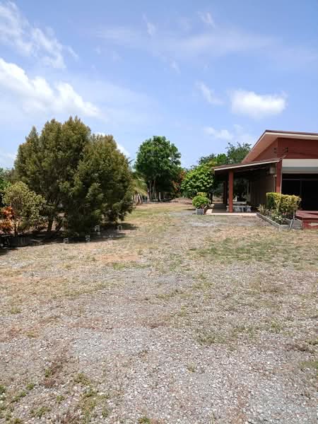 ขายที่ดินพร้อมบ้านพัก2หลังติดถนนใหญ่, Ang Thong, 4004, Talat Mai, Wiset Chaichan, Ang Thong, , 14,136 sqm, Land For Sale, by ศุภลักษณ์ ศรีรัตนธรรม, 500451579 - DDproperty.com