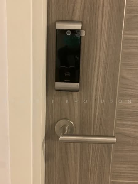 Atmoz Ratchada-Huaikwang, Bangkok, Saha Kan Pramun Alley, Wang Thonglang, Bangkok, 1 Bedroom, 24 sqm, Condo For Sale, by Aphisit Khotudon, 500451607 - DDproperty.com