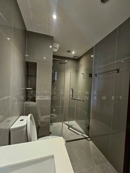 IDEO Mobi Asoke, Bangkok, New Petchaburi Road, Bang Kapi, Huai Khwang, Bangkok, 2 Bedrooms, 61 sqm, Condo For Rent, by Pitchapat Panyarojjanawat, 500451610 - DDproperty.com