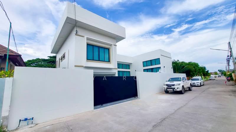 Sunflower Pool Villa - Pattaya, Chon Buri (Pattaya), เทศบาล 1 ซอย 7, Huai Yai, Bang Lamung (Pattaya), Chon Buri (Pattaya), 4 Bedrooms, 301 sqm, Villa For Sale, by Chanya Rojana, 500451726 - DDproperty.com