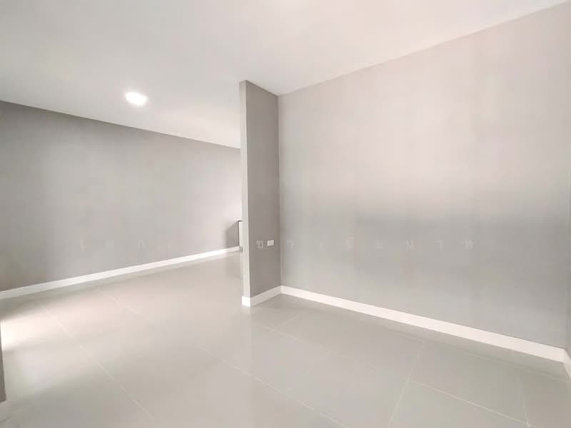 The Colors Wongwaen-Ramintra, Bangkok, Surao Khlong Nueng Road (Soi 15), Bang Chun, Khlong Sam Wa, Bangkok, 3 Bedrooms, 120 sqm, Townhouse For Sale, by Ekapop Chaochainart, 500451739 - DDproperty.com
