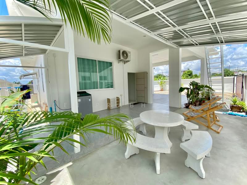 Living 36 At Pong Mabprachan Lake, Chon Buri (Pattaya), Map Prachan Reservoir 3240, Poong, Bang Lamung (Pattaya), Chon Buri (Pattaya), 3 Bedrooms, 450 sqm, Villa For Rent, by Praveen Peter, 500451865 - DDproperty.com