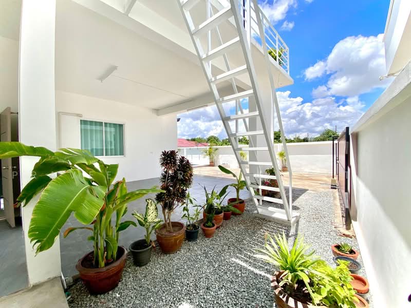 Living 36 At Pong Mabprachan Lake, ชลบุรี, อ่างเก็บน้ำมาบประชัน 3240, โป่ง, บางละมุง, ชลบุรี, 450 ตร.ม., วิลล่า ให้เช่า, โดย Praveen Prabhat Peter, 500451865 - DDproperty.com