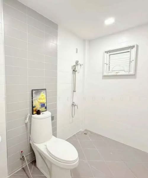 Patagonia 5 Ramintra-Safari, Bangkok, VP65+6Q9 หมู่บ้านพาทาโกเนีย, Min Buri, Bangkok, 3 Bedrooms, 120 sqm, Townhouse For Sale, by Supranee Bunkuea, 500451922 - DDproperty.com