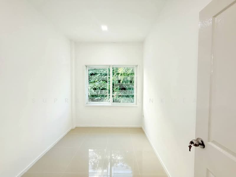 Patagonia 5 Ramintra-Safari, Bangkok, VP65+6Q9 หมู่บ้านพาทาโกเนีย, Min Buri, Bangkok, 3 Bedrooms, 120 sqm, Townhouse For Sale, by Supranee Bunkuea, 500451922 - DDproperty.com