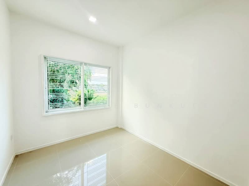 Patagonia 5 Ramintra-Safari, Bangkok, VP65+6Q9 หมู่บ้านพาทาโกเนีย, Min Buri, Bangkok, 3 Bedrooms, 120 sqm, Townhouse For Sale, by Supranee Bunkuea, 500451922 - DDproperty.com