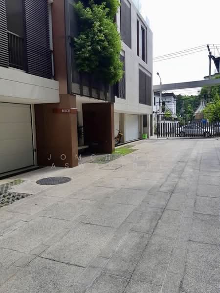 Baan Lux Sathon, Bangkok, Soi Meksawat, Chong Nonsi, Yan Nawa, Bangkok, 3 Bedrooms, 377 sqm, Condo For Rent, by Jomchanok Aswavibul, 500452124 - DDproperty.com